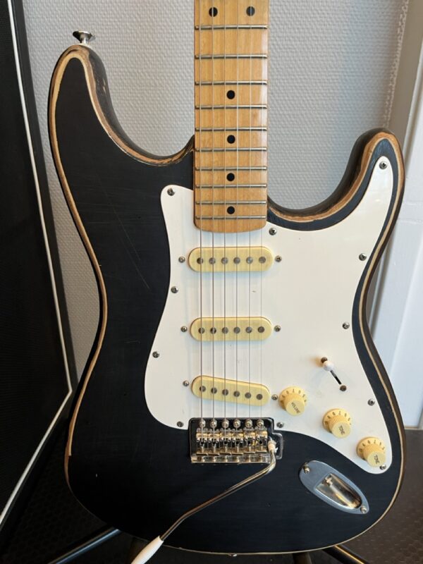 Fame Hondo Stratocaster (BEG)