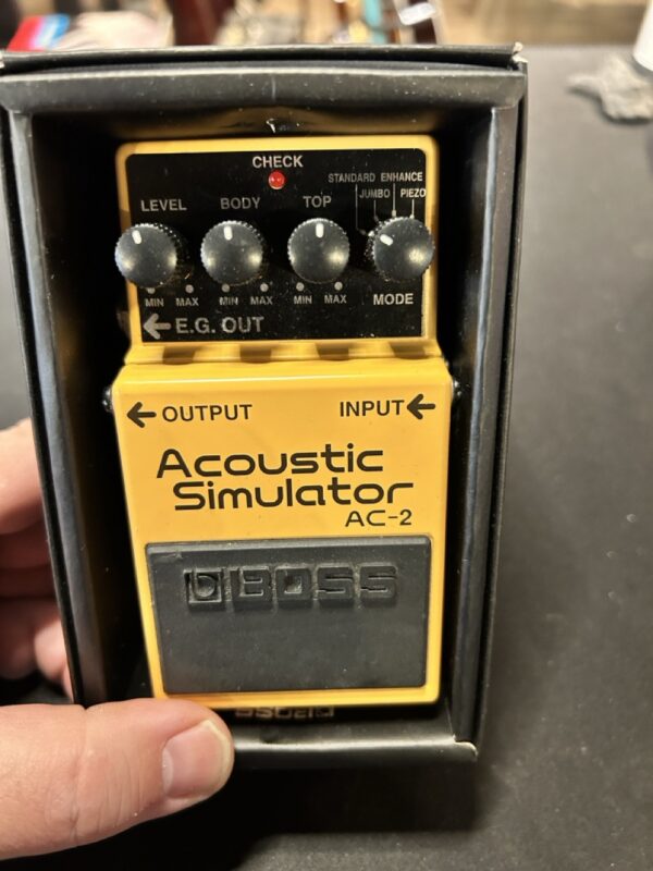 Boss AC-2 Acoustic Simulator pedal (BEG)