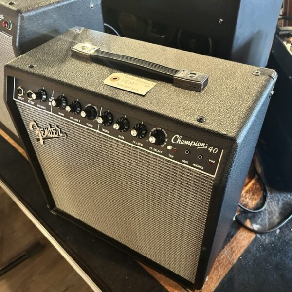 Fender Champion 40 gitarrförstärkare combo