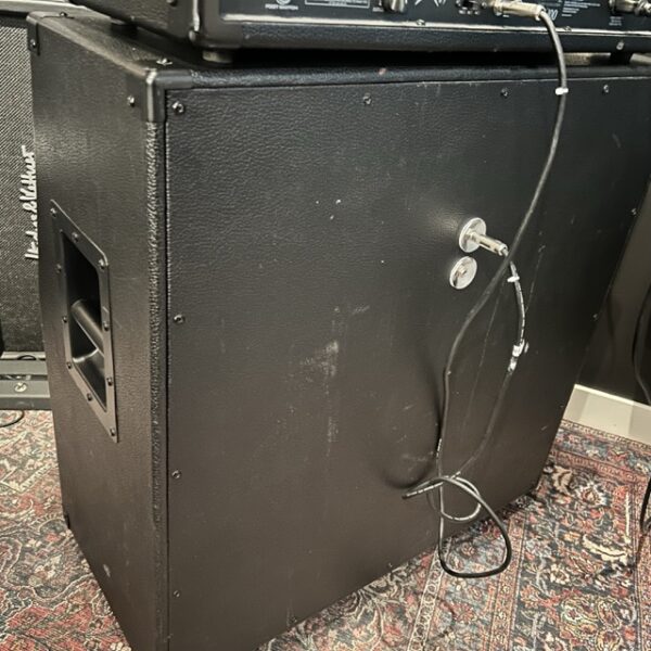 Peavey ValveKing 4*12" högtalarlåda - Bild 2