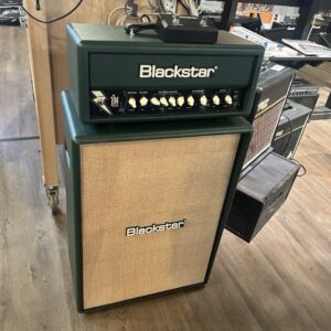 Blackstar jjn20 top med tillhörande 2x12" högtalarlåda