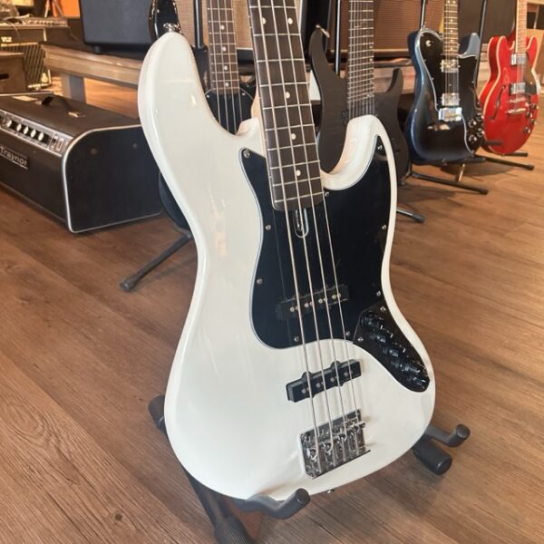 SIRE V3-4 Marcus Miller Antique White (S/N 2N22512912) - Bild 2