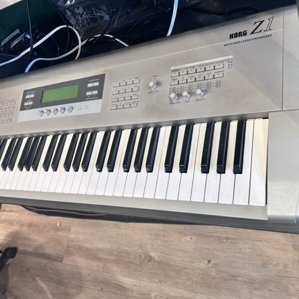 Korg Z1 - Synth