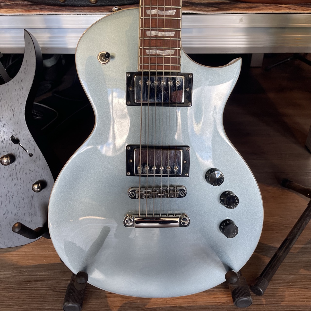 LTD EC-256 av Les Paul modell med Coil Switch. (BEG)